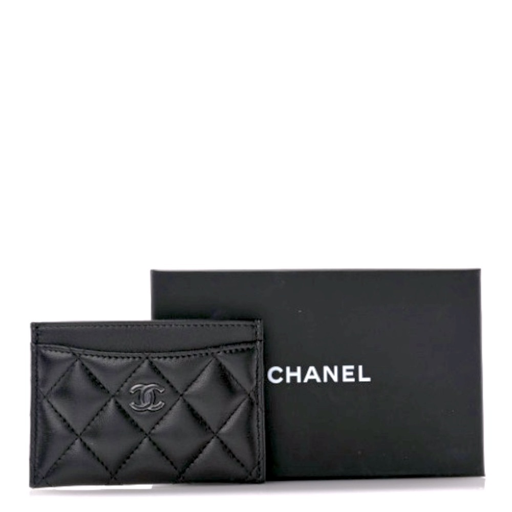 Pristine and Rare 🖤 Chanel Lambskin Quilted Card Holder -So Black